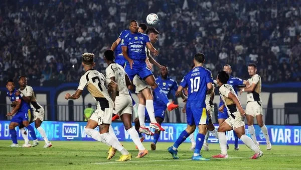 Persib vs Dewa United