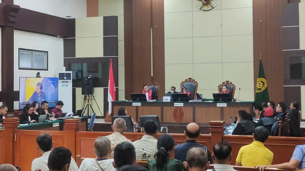 sidang Roy Suryo