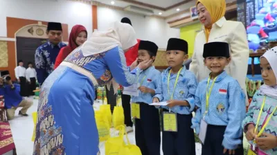 Global Charity: Shiddiqiyyah Guyur Santunan Rp3 Miliar ke Yatim Lintas Negara