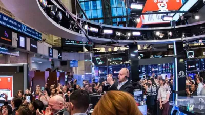 Harga Minyak Dunia Melonjak, Dow Jones dan Nasdaq Langsung Terguncang