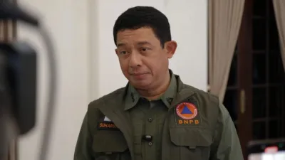 Krisis Banjir Sumatera Gaungkan Alarm Regional, Pengakuan BNPB Picu Seruan Status Nasional