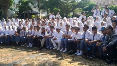 SPP SMA Negeri Jabar Diusulkan Berlaku Lagi untuk Siswa Desil 6-10
