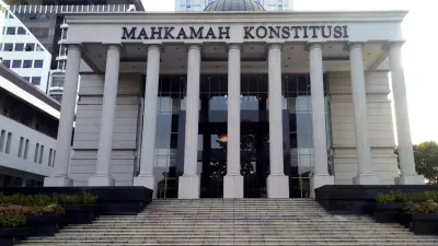 MK Soroti Maskapai Pindahkan Penumpang Saat Delay