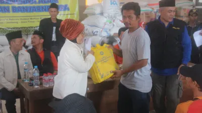 Aksi Dhibra Menjangkau Korban Banjir dan Longsor di Dua Kabupaten Jateng