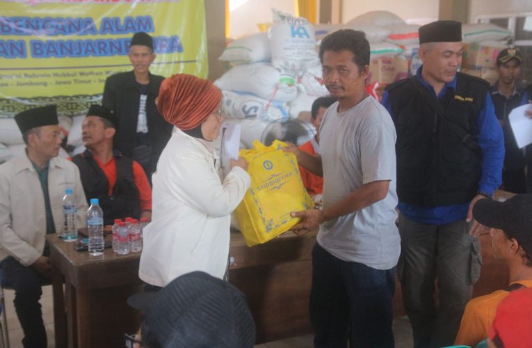 Aksi Dhibra Menjangkau Korban Banjir dan Longsor di Dua Kabupaten Jateng