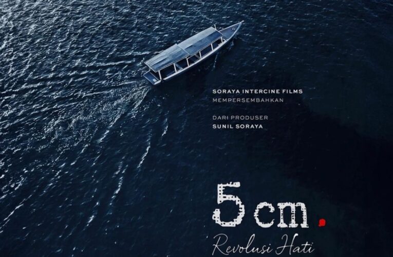 Soraya Tegaskan 5cm: Revolusi Hati Bukan Adaptasi Novel Lanjutan