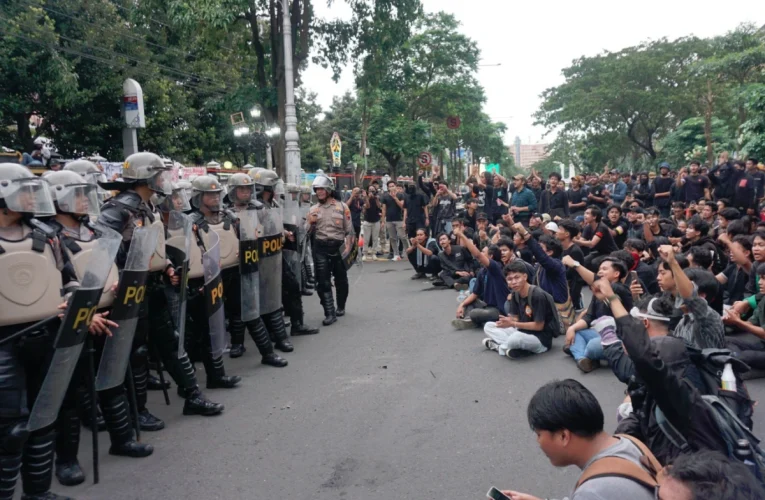 Aksi Mahasiswa Semarang Soroti Peran Militer di Ruang Sipil