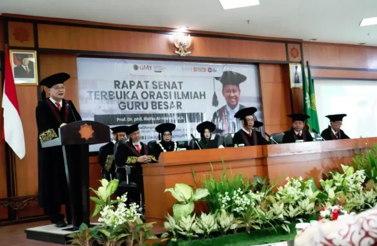 Ridho Al Hamdi Dikukuhkan Guru Besar, Angkat Isu Disfungsi Partai